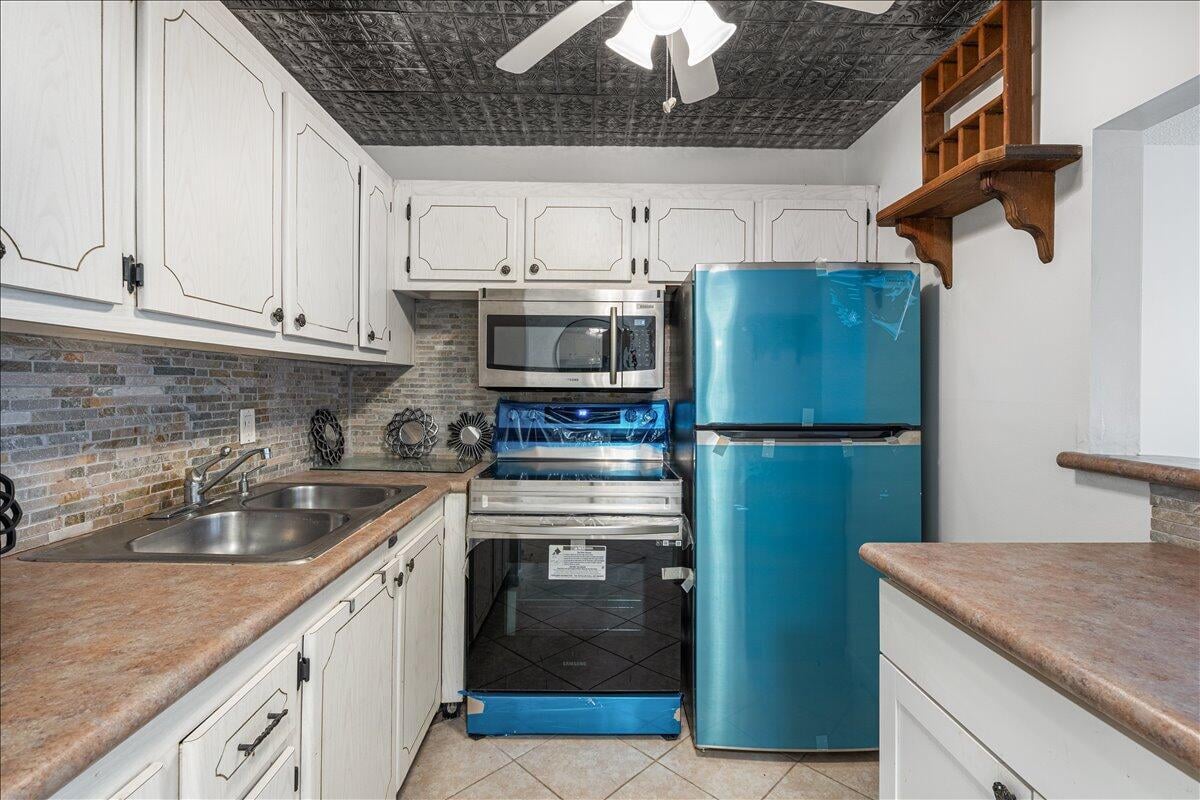  Residence photo 4