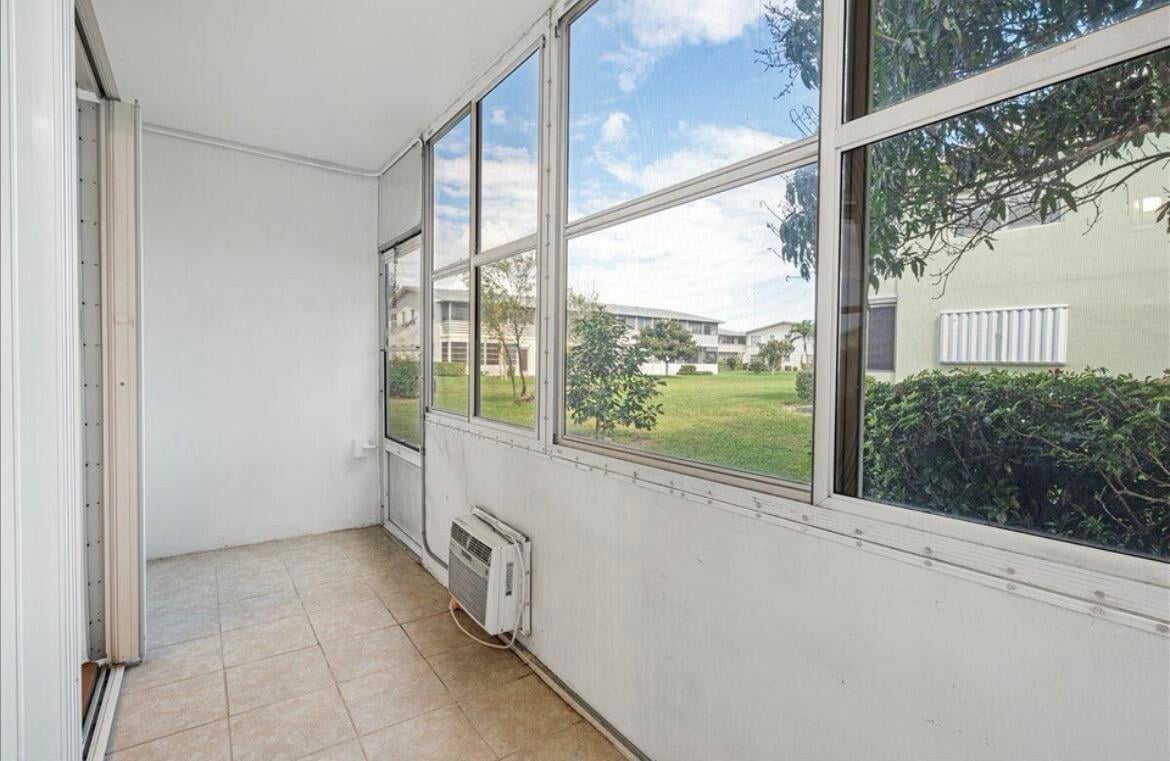  Residence photo 9