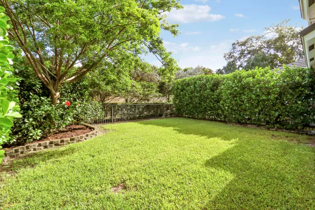 Residence photo 36