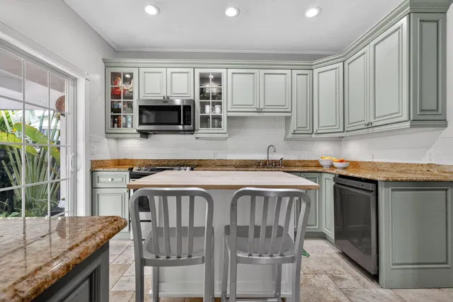 West Palm Beach Residence photo 17