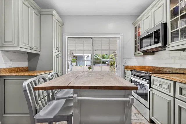 West Palm Beach Residence photo 21