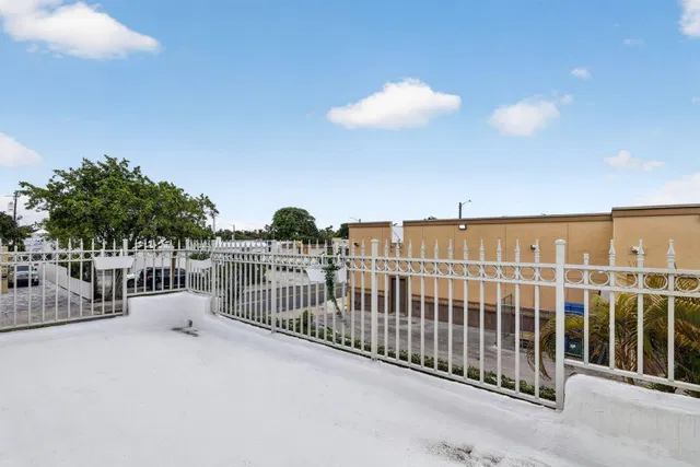 West Palm Beach Residence photo 29