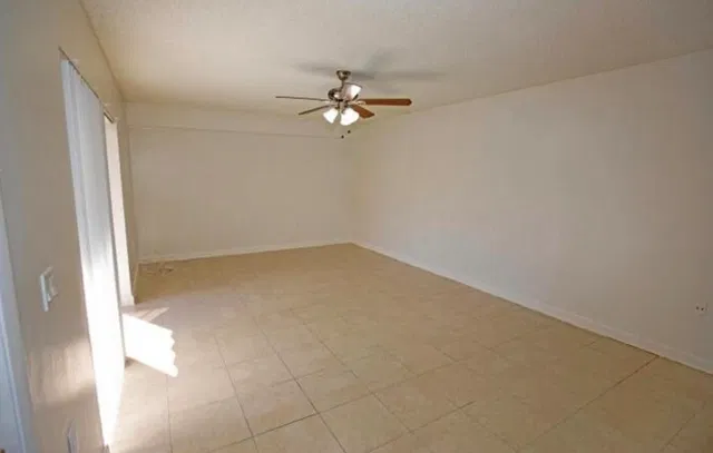 Residence photo 6