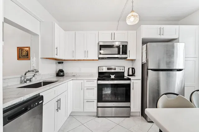 Unit 4040 photo 6
