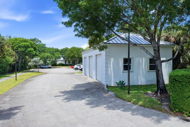 Residence photo 44