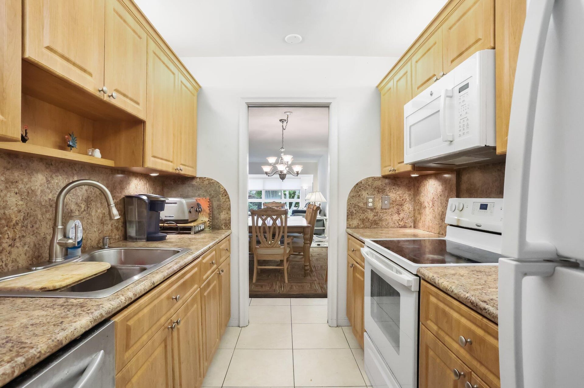 Unit 151 photo 8