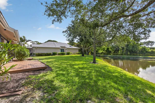 Eastpointe Country Club Residence photo 33