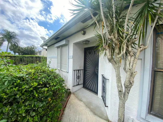 Residence photo 4