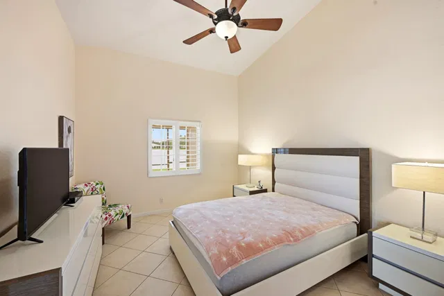 Residence photo 12