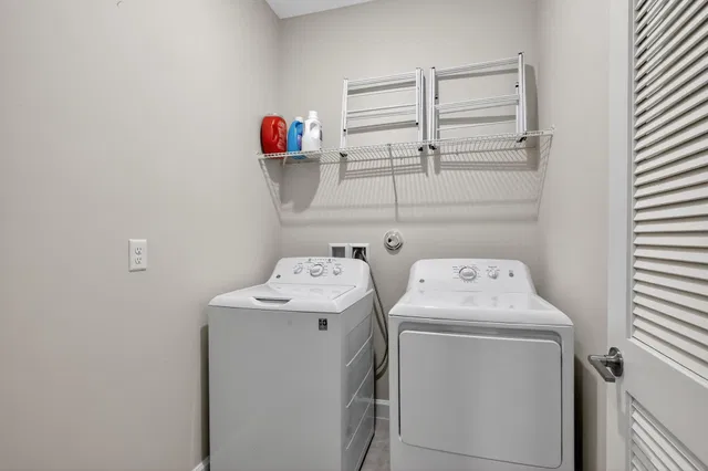 Residence photo 18