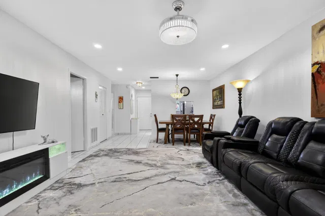  Residence photo 10
