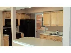Unit 146 photo 2