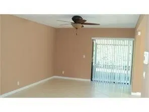 Unit 146 photo 5