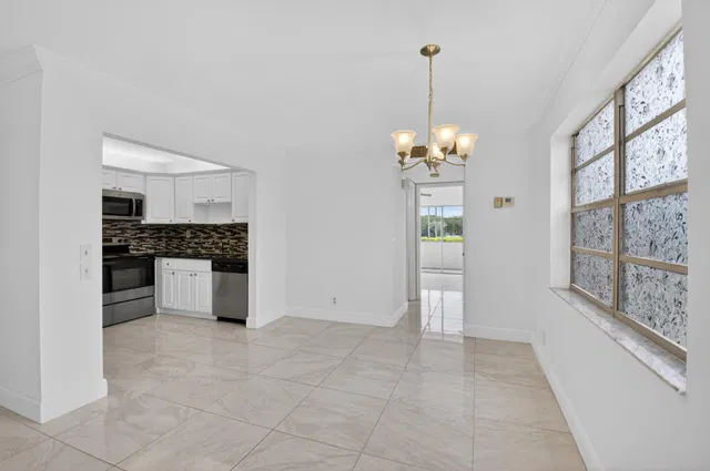 Unit 506 photo 9