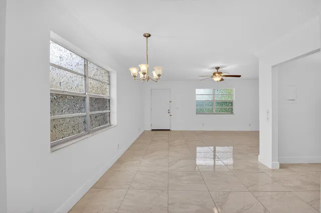 Unit 506 photo 16