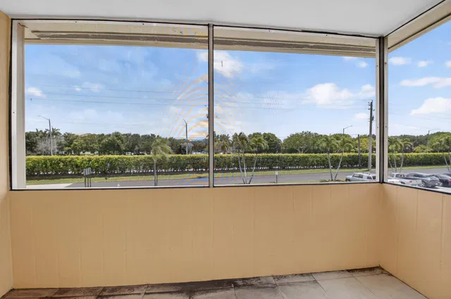 Unit 506 photo 23