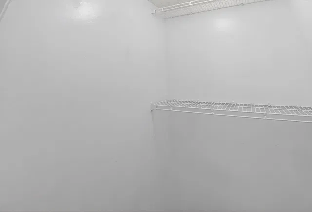 Unit D photo 19