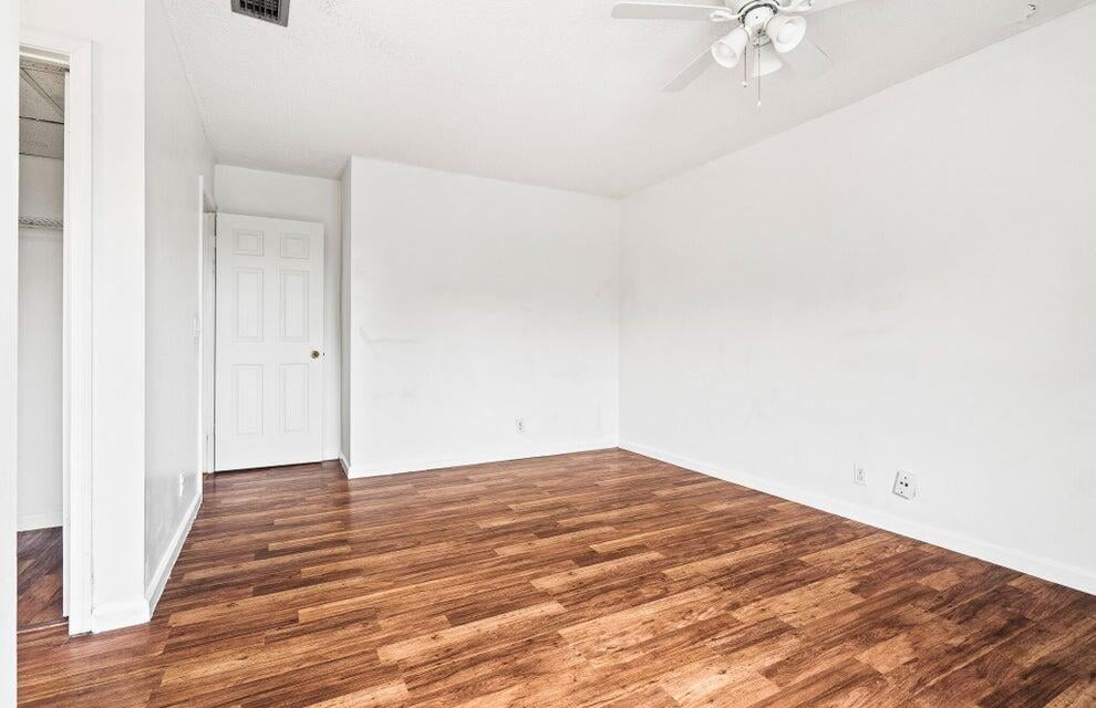 Unit 4151 photo 16