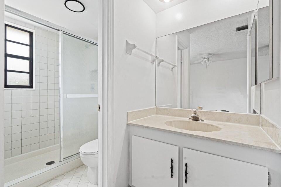 Unit 4151 photo 20