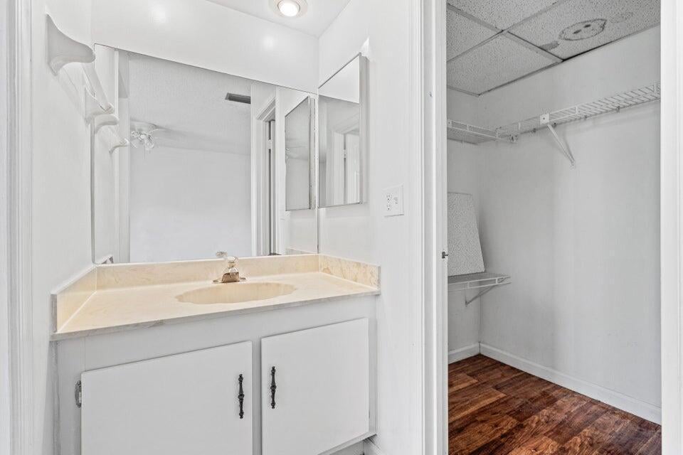 Unit 4151 photo 21