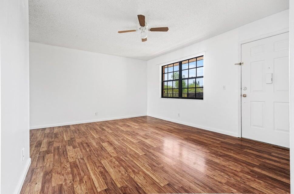 Unit 4151 photo 30
