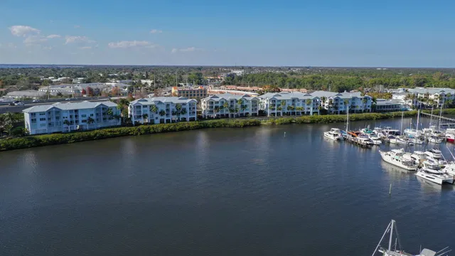 Harborage Yacht Club Unit 206 photo 3