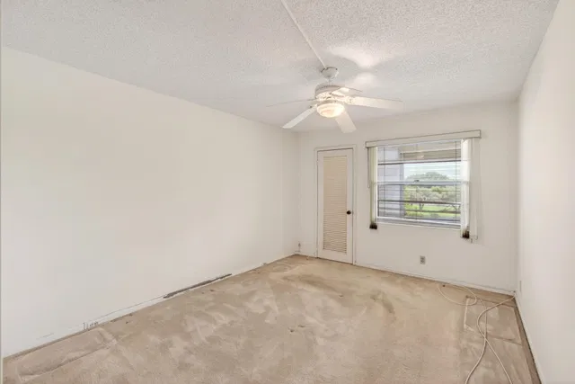 Residence photo 5