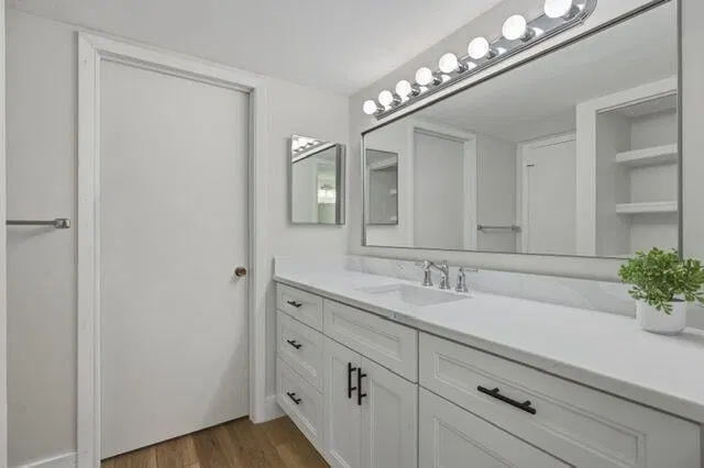 Unit C2 photo 14