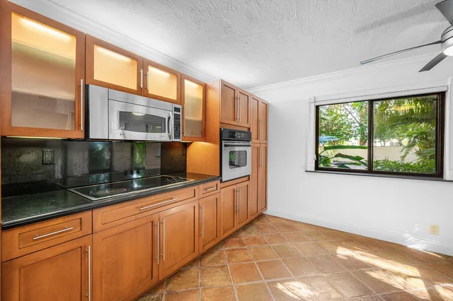 Residence photo 17