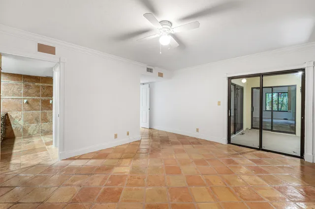 Residence photo 26