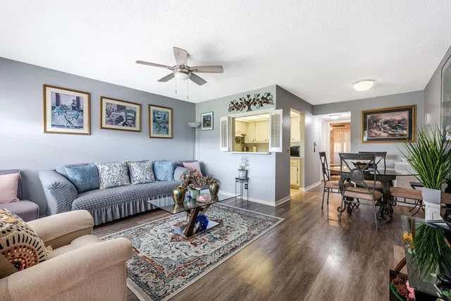 Residence photo 2