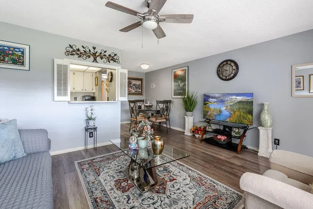 Residence photo 6
