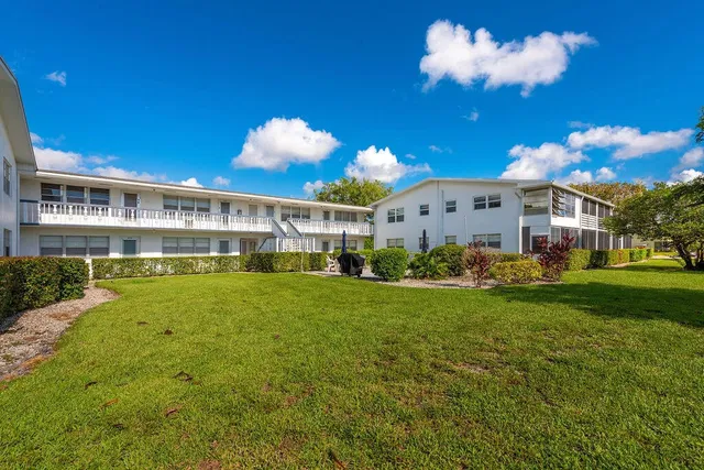 Residence photo 18