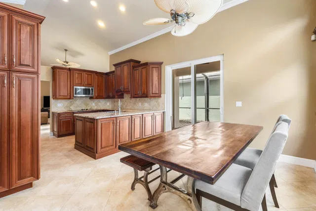 Residence photo 6