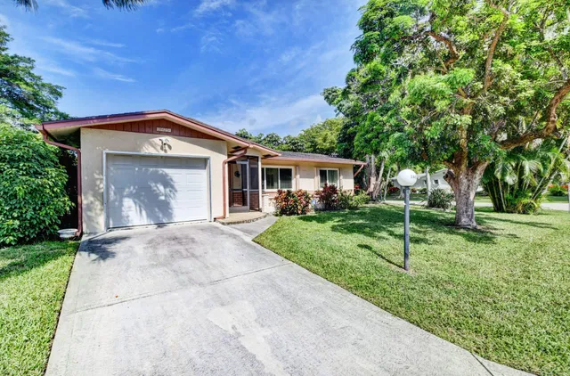Residence photo 2