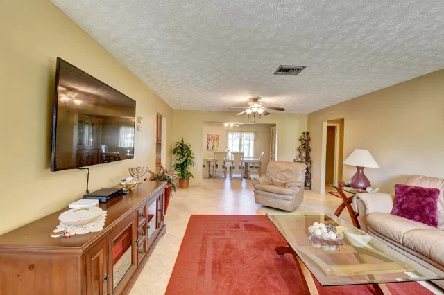Residence photo 9