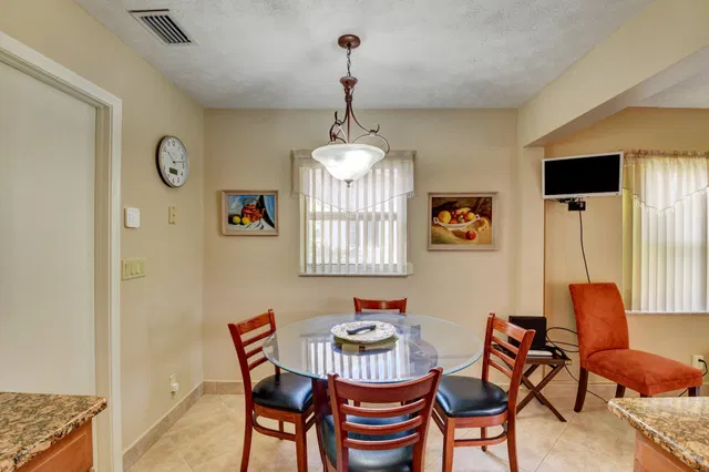Residence photo 14