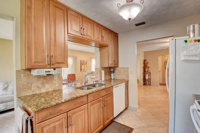 Residence photo 15