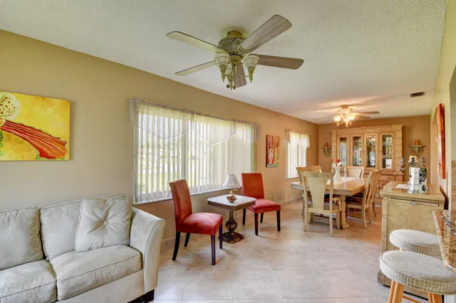 Residence photo 18