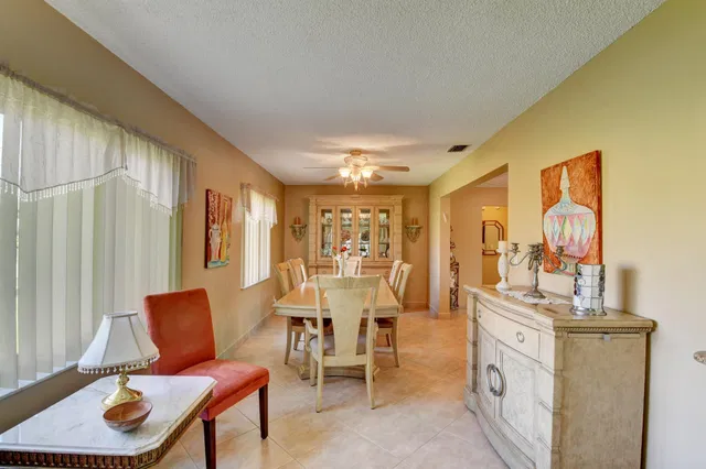 Residence photo 19