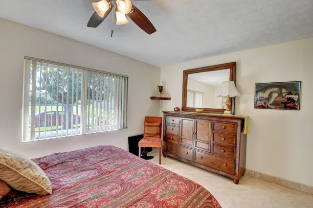 Residence photo 25