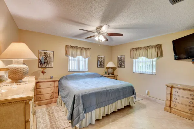 Residence photo 26