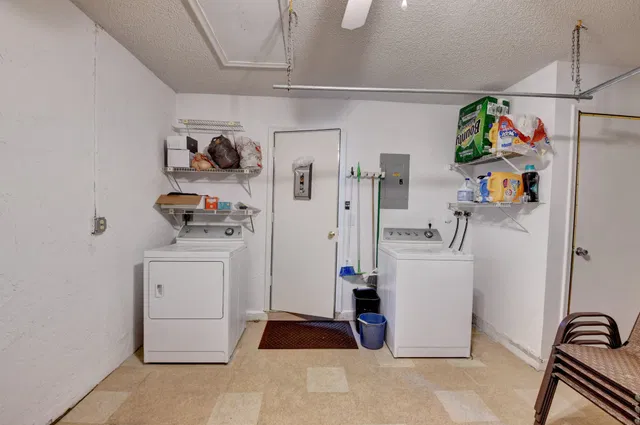 Residence photo 33