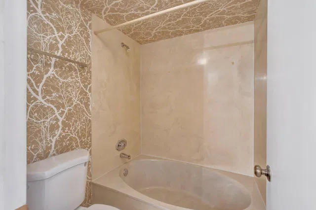 Unit 202 photo 13