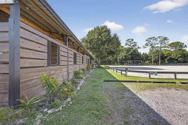Residence photo 14