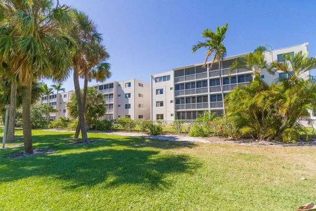 Boca Raton Unit 0420 photo 37