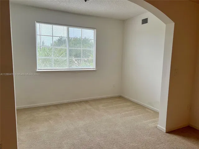 Unit 4305 photo 10