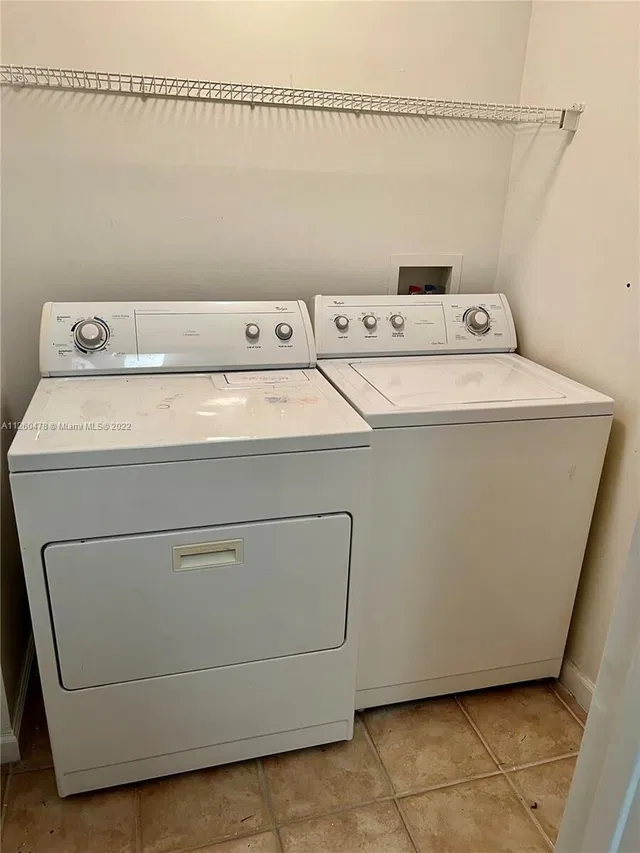 Unit 4305 photo 14