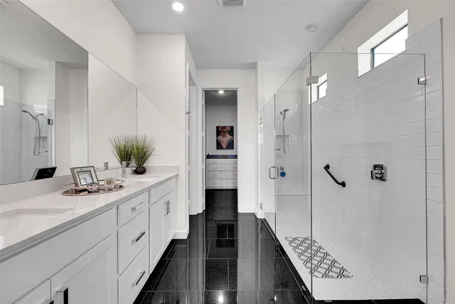 Residence photo 18