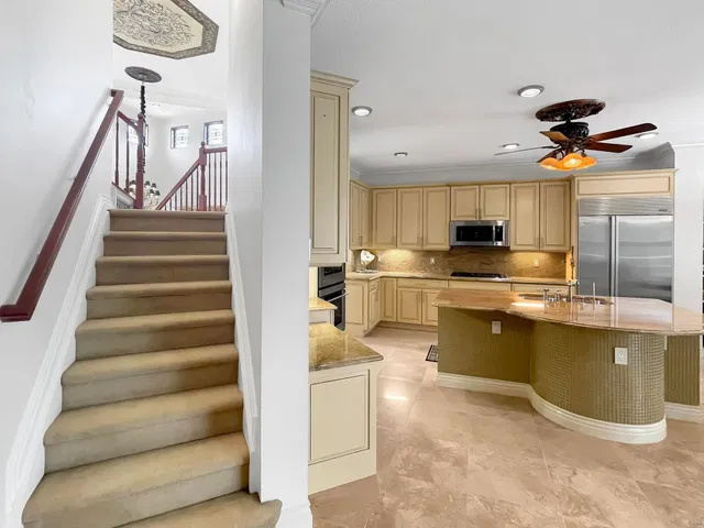 Residence photo 12